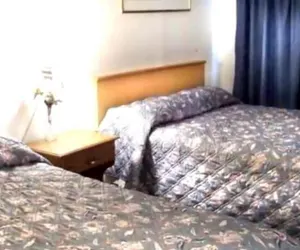 Photo 4 - Monticello Inn