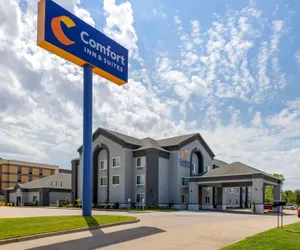 Photo 2 - Comfort Inn & Suites