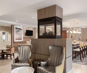 Photo 5 - Hampton Inn & Suites Denver - Cherry Creek