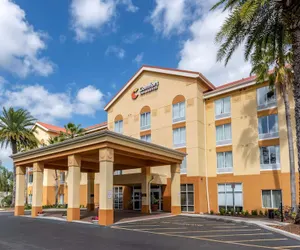 Photo 2 - Comfort Inn & Suites Orlando North