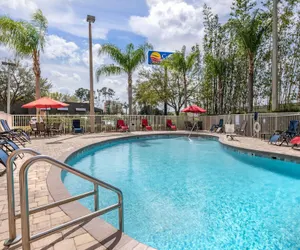 Photo 2 - Comfort Inn & Suites Orlando North