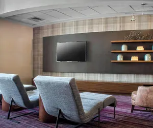 Photo 3 - Courtyard by Marriott Newark Elizabeth