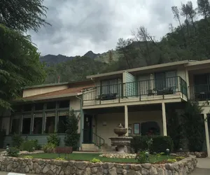 Photo 3 - Cedar Lodge