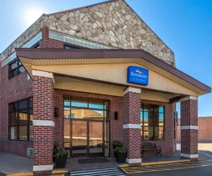 Photo 2 - Baymont by Wyndham Downtown Detroit