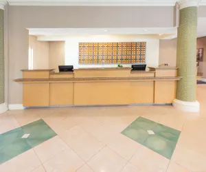 Photo 3 - La Quinta Inn & Suites by Wyndham Tampa Brandon Regency Park