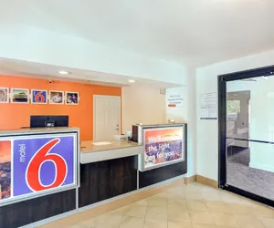 Photo 4 - Motel 6 Dallas, TX - South