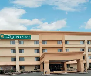 Photo 2 - La Quinta Inn & Suites by Wyndham Mansfield OH