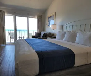 Photo 5 - Pointes North Beachfront Hotel – 2 Person Spa Tub Studios