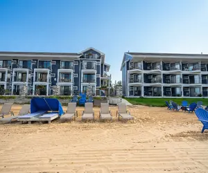 Photo 2 - Pointes North Beachfront Hotel – 2 Person Spa Tub Studios