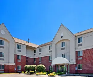 Photo 2 - MainStay Suites Kansas City Overland Park