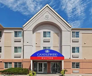 Photo 2 - Candlewood Suites Wichita Airport by IHG