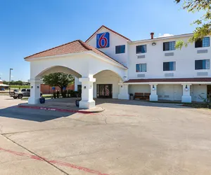 Photo 2 - Motel 6 Bedford, TX - Fort Worth