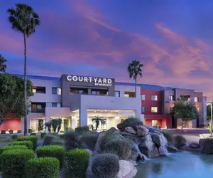 Photo 2 - Courtyard by Marriott Scottsdale North