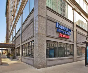 Photo 2 - Fairfield Inn & Suites by Marriott Milwaukee Downtown