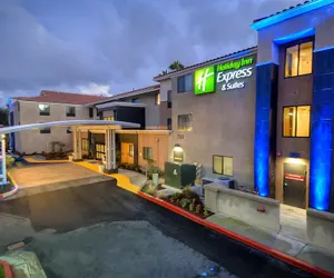 Photo 2 - Holiday Inn Express Hotel & Suites Carlsbad Beach, an IHG Hotel