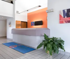 Photo 3 - Motel 6 Dallas, TX - Northeast