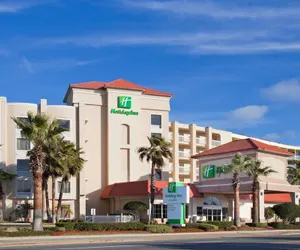 Photo 2 - Holiday Inn & Suites Daytona Beach on the Ocean, an IHG Hotel