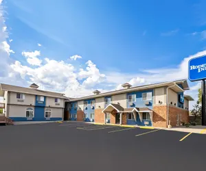Photo 2 - Rodeway Inn Rapid City North