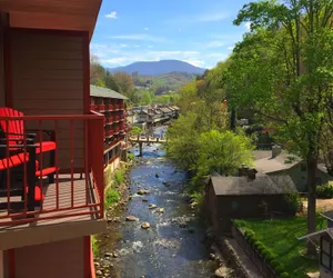 Photo 2 - Baymont by Wyndham Gatlinburg On The River