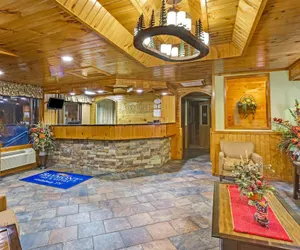 Photo 3 - Baymont by Wyndham Gatlinburg On The River