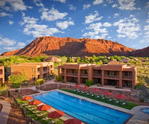 Photo 2 - Red Mountain Resort