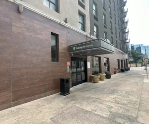 Photo 2 - Holiday Inn Express Dallas Downtown, an IHG Hotel