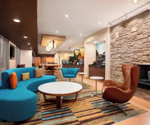 Photo 2 - Fairfield Inn & Suites Minneapolis-St. Paul Airport