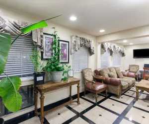 Photo 4 - Days Inn by Wyndham Oklahoma City West