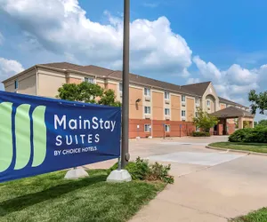 Photo 2 - MainStay Suites Emporia