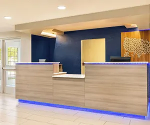 Photo 5 - Microtel Inn & Suites by Wyndham New Ulm