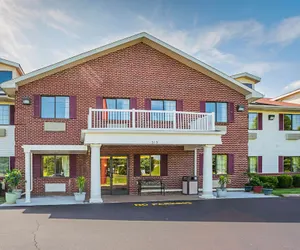 Photo 2 - Econo Lodge Inn & Suites