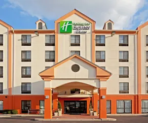 Photo 2 - Holiday Inn Express Hotel & Suites Meadowlands Area by IHG