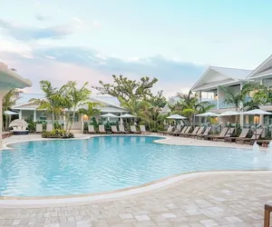 Photo 2 - The Lighthouse Resort Inn & Suites