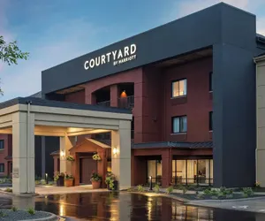 Photo 2 - Courtyard Minneapolis St. Paul/Roseville by Marriott