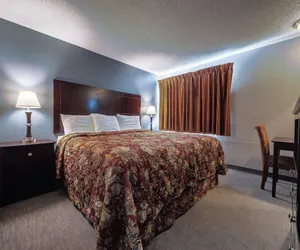 Photo 5 - Economy Inn Auburn