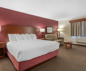 Photo 5 - SureStay Plus Hotel by Best Western Litchfield