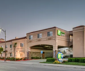 Photo 2 - Holiday Inn Express & Suites Santa Clara, an IHG Hotel