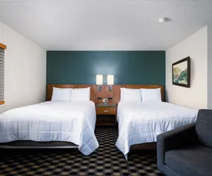 Photo 5 - MCM Elegante Suites