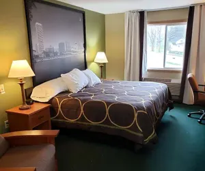 Photo 5 - Super 8 by Wyndham Berlin WI
