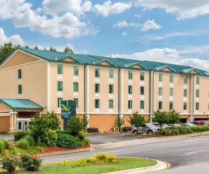 Photo 2 - Quality Inn & Suites Union City - Atlanta South