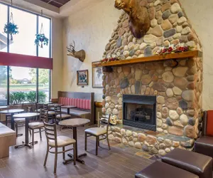 Photo 3 - Comfort Inn & Suites Branson Meadows