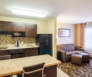 Photo 2 - MainStay Suites Fargo - I-94 Medical Center
