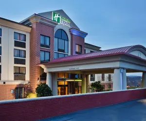 Photo 2 - Holiday Inn Express & Suites Greenville - Downtown, an IHG Hotel