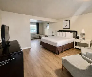 Photo 2 - Rose Garden Inn - San Jose Airport