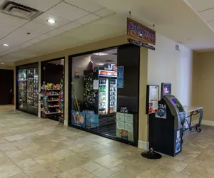 Photo 5 - DoubleTree by Hilton Phoenix Midtown