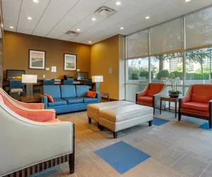 Photo 3 - Comfort Inn & Suites Presidential - Downtown Little Rock