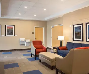 Photo 4 - Comfort Inn & Suites Presidential - Downtown Little Rock