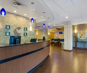 Photo 2 - Comfort Inn & Suites Presidential - Downtown Little Rock