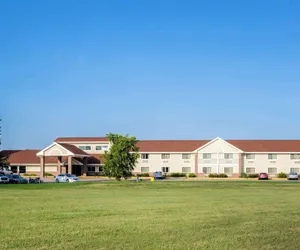 Photo 2 - Rodeway Inn