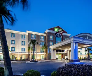 Photo 2 - Holiday Inn Express Hotel & Suites Florence I-95 at Hwy 327, an IHG Hotel